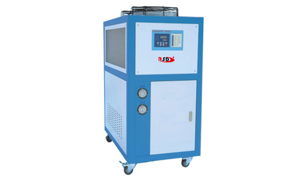 風冷式(shi)冷水機(ji)