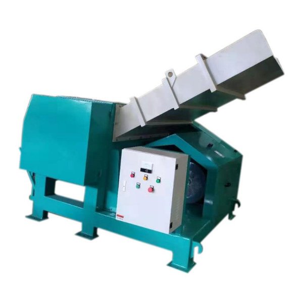 闆(pan)材破(po)碎機(ji)